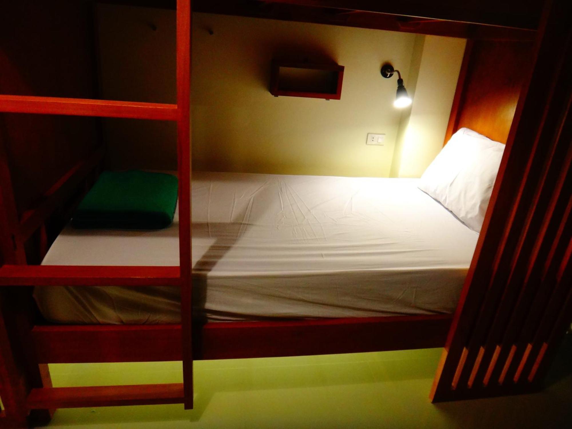 Phangan Pearl Hostel Haad Rin Exterior photo