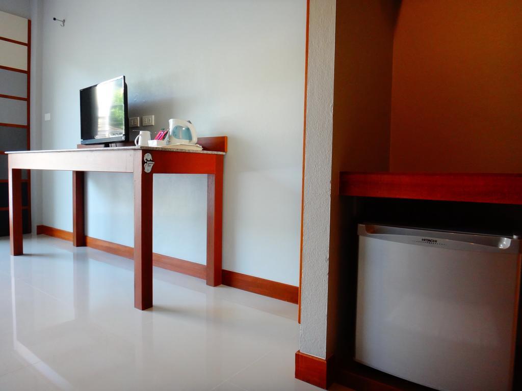 Phangan Pearl Hostel Haad Rin Exterior photo
